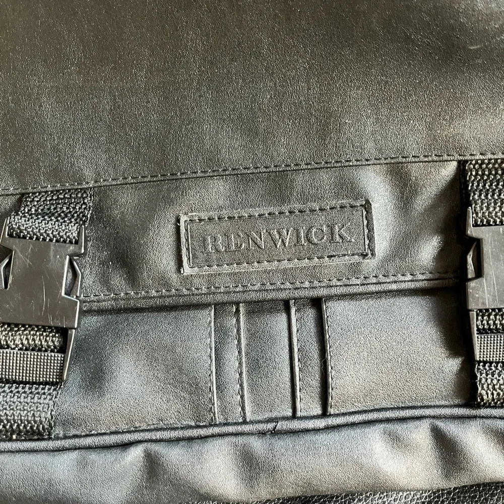 Renwick-Men's - Black- Soft Leather Briefcase-Multiple Compartments
